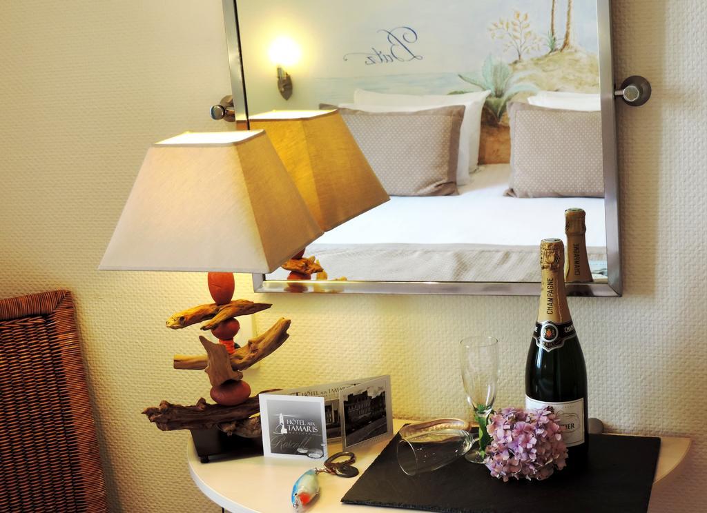 Hotel Aux Tamaris - Vue Mer 로스코프 외부 사진