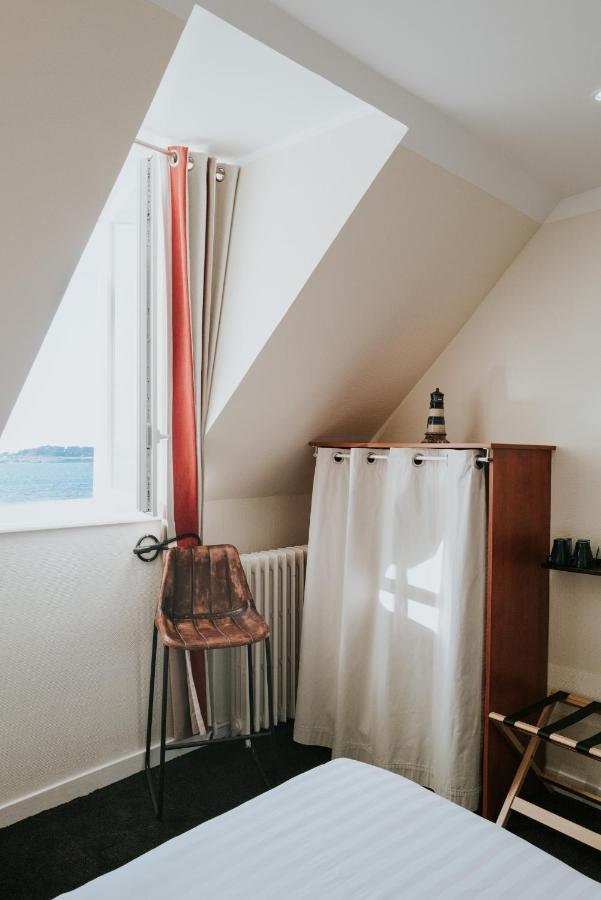 Hotel Aux Tamaris - Vue Mer 로스코프 외부 사진